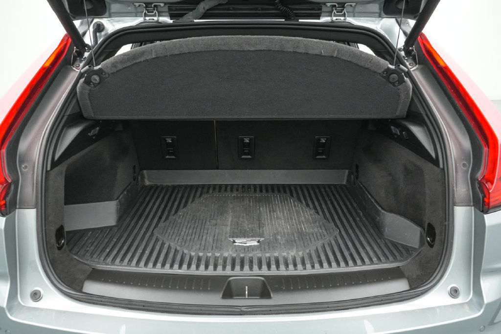 Used 2024 Cadillac XT4 Luxury w/ LPO, Floor Liner Package AWD/4WD image 21