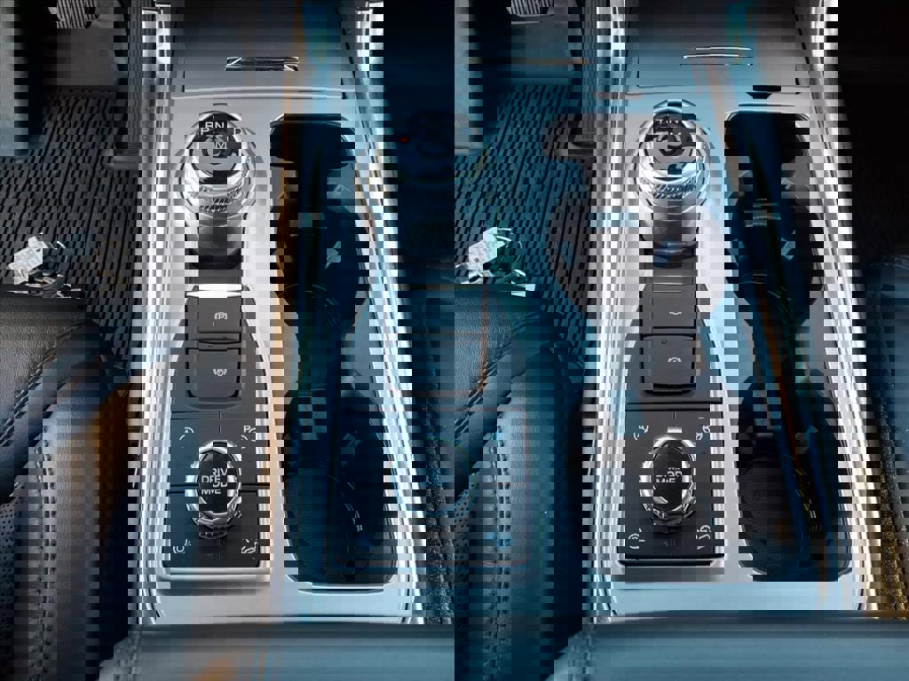 Certified 2020 Ford Explorer Platinum w/ Premium Technology Package image 18