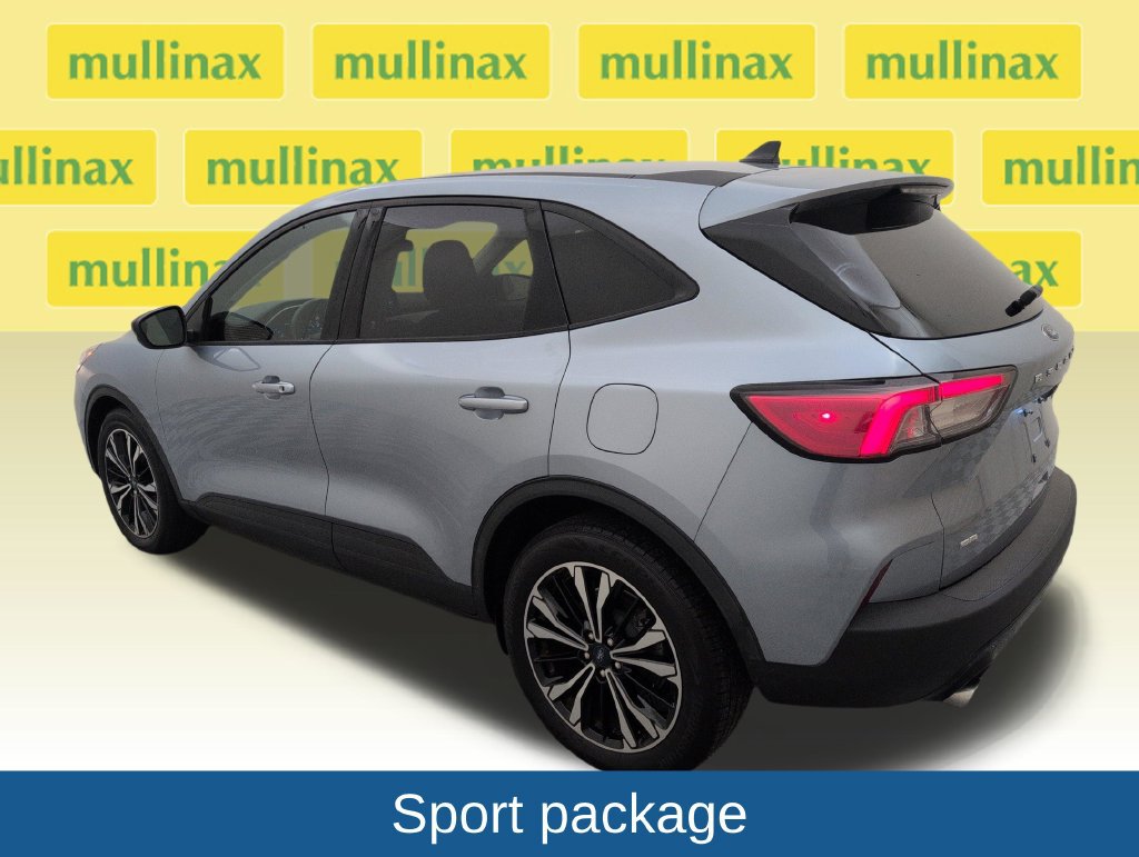 Certified 2022 Ford Escape SE w/ SE Sport Appearance Package FWD image 8