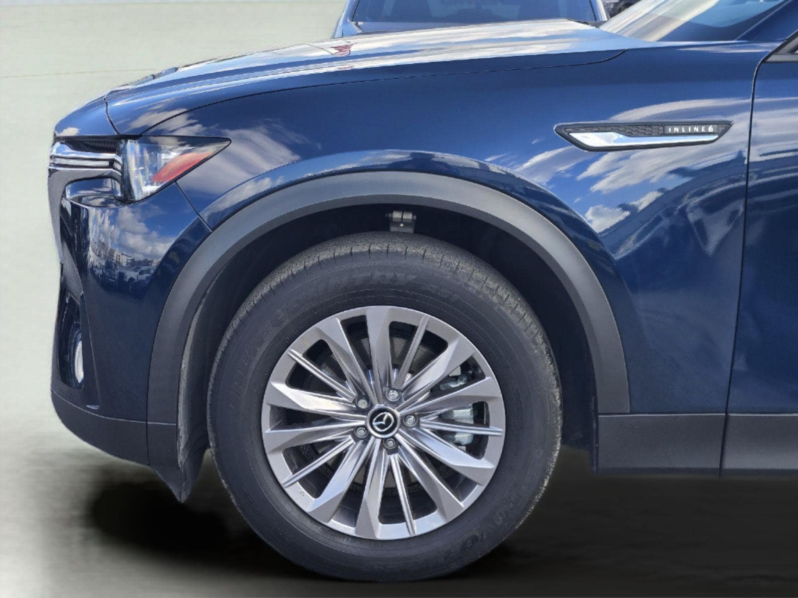 Used 2025 MAZDA CX-90 3.3 Turbo w/ Preferred Package AWD/4WD image 9