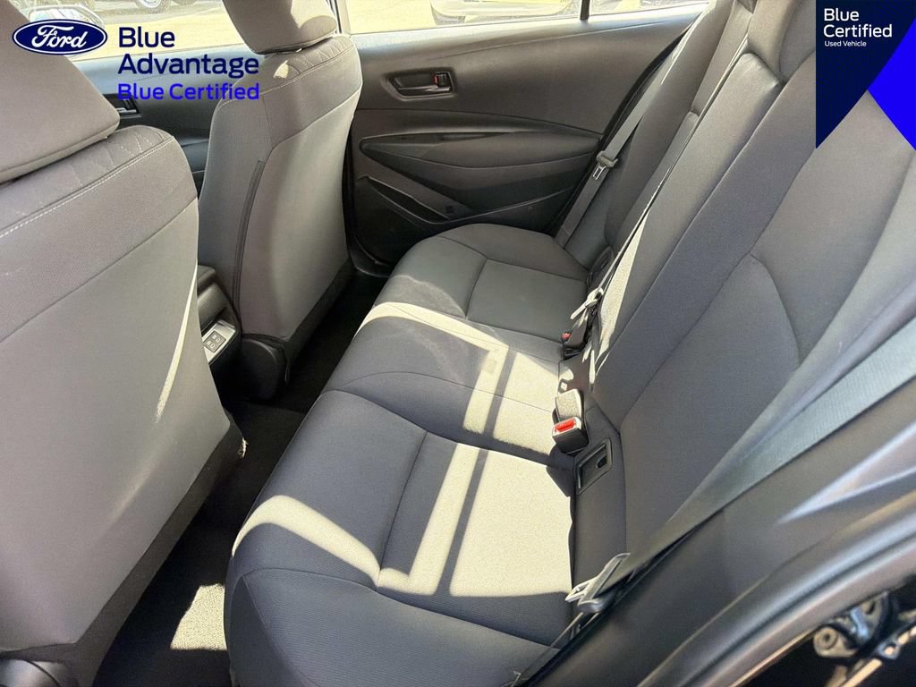 Used 2025 Toyota Corolla LE FWD image 11