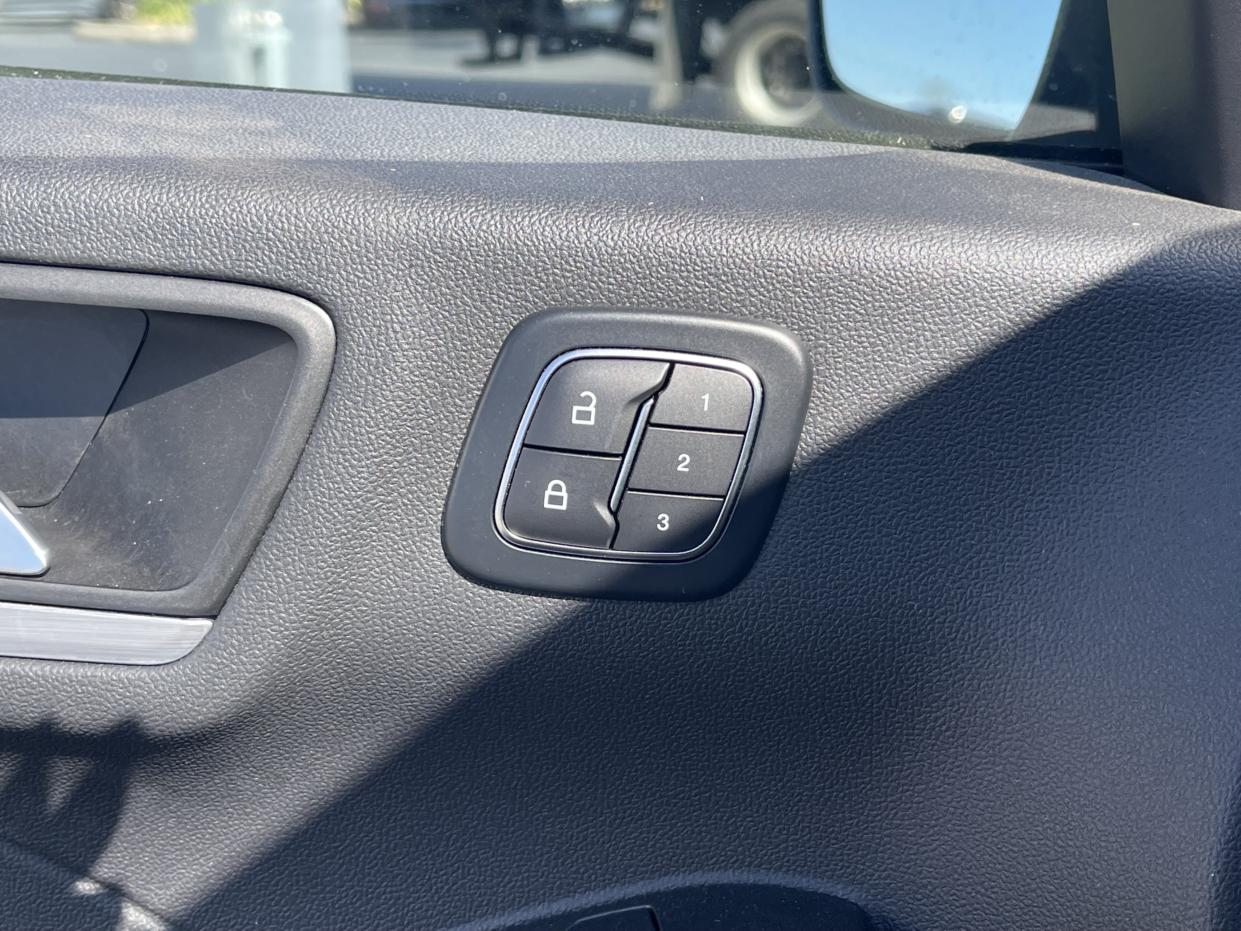 Certified 2025 Ford Escape Platinum AWD/4WD image 20