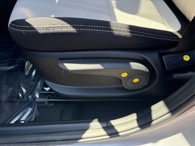 Used 2025 Hyundai Venue SEL FWD image 18