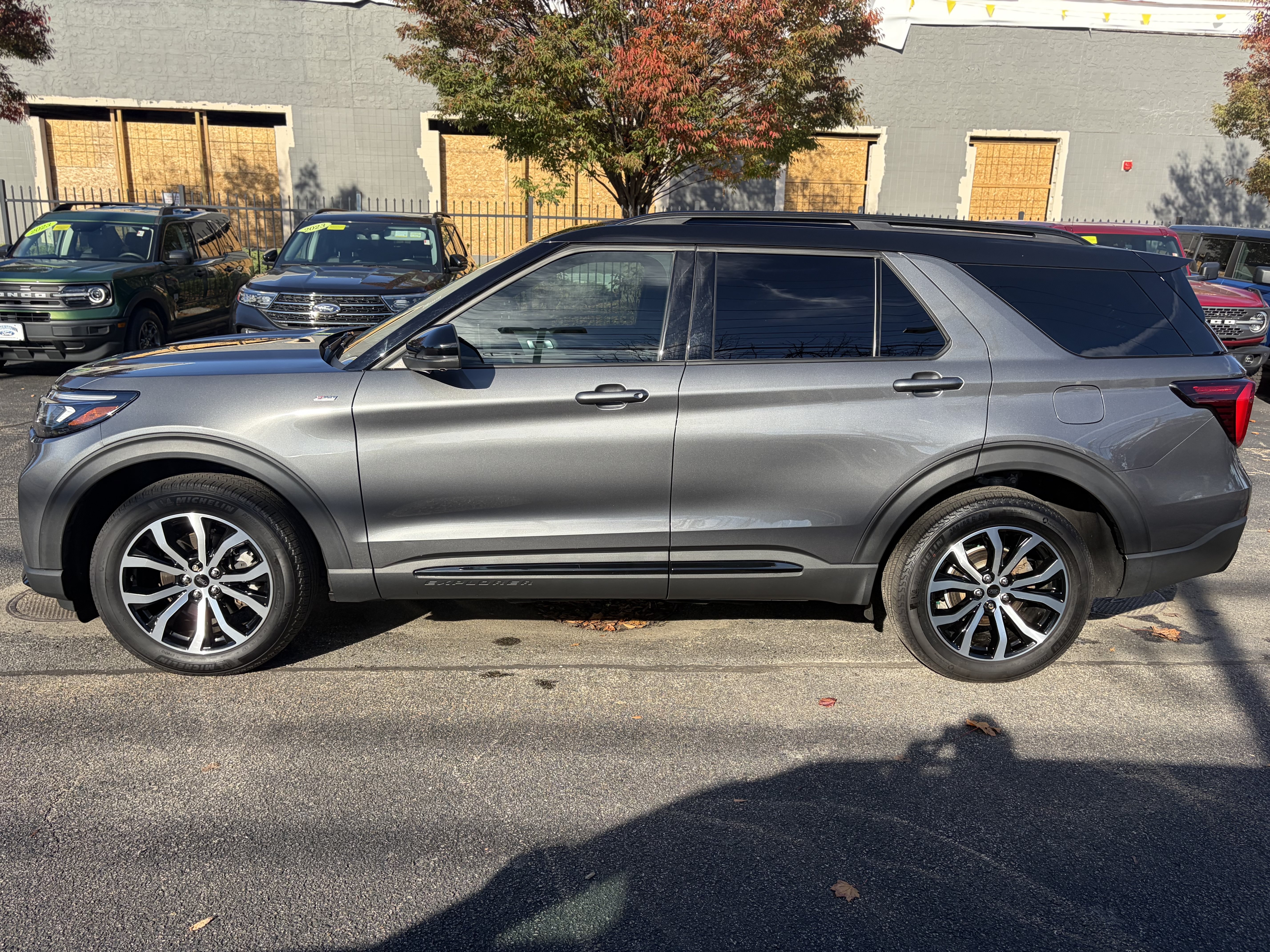 Certified 2025 Ford Explorer ST-Line AWD/4WD image 8