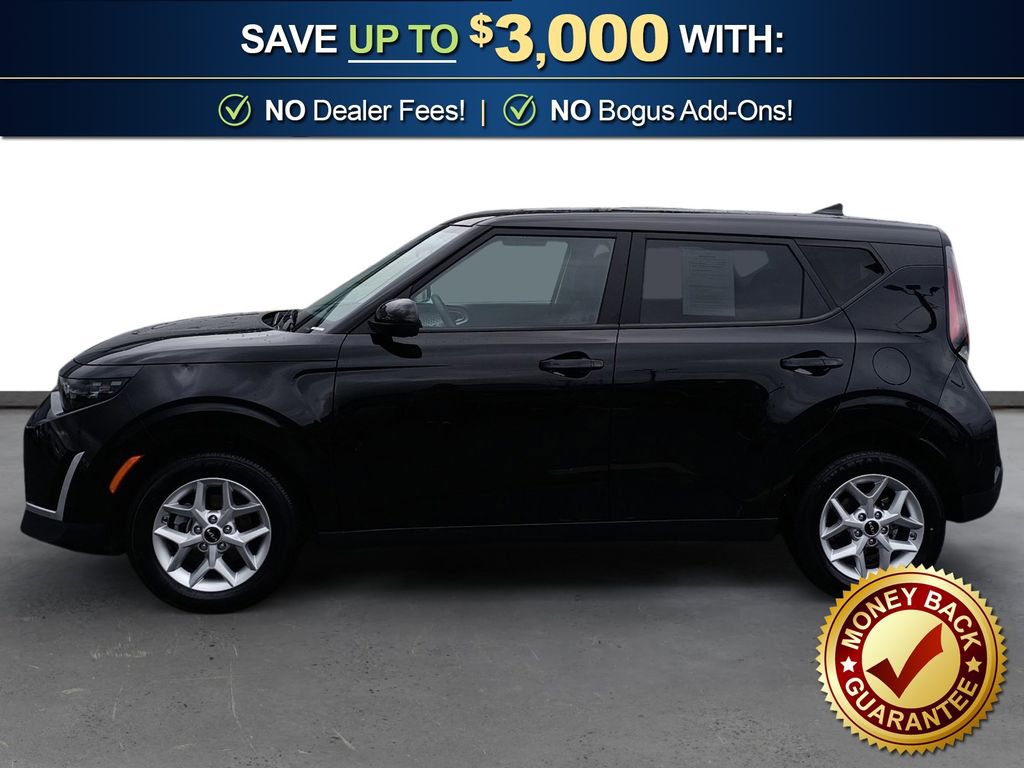 Used 2025 Kia Soul LX w/ LX Technology Package FWD image 2