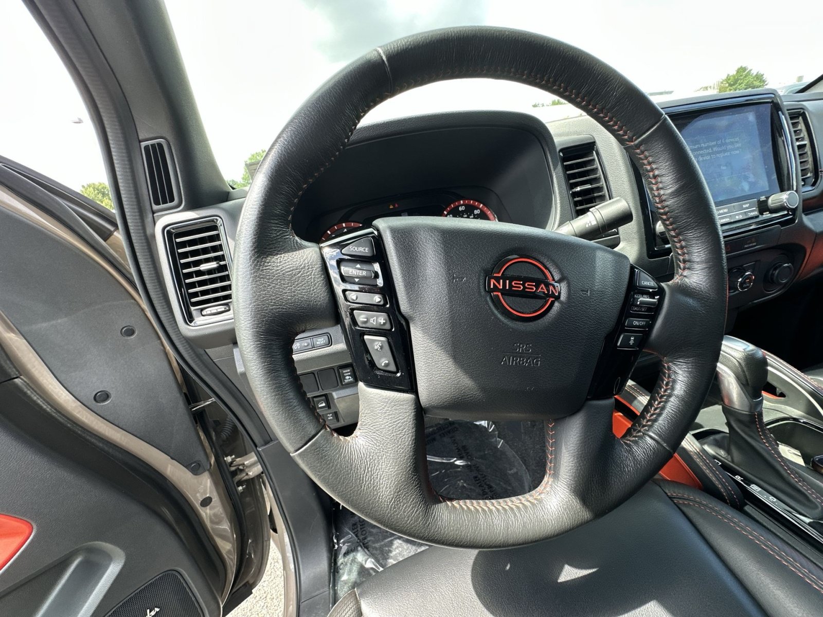 Used 2023 Nissan Frontier PRO-4X w/ Pro-4X Premium Package AWD/4WD image 24