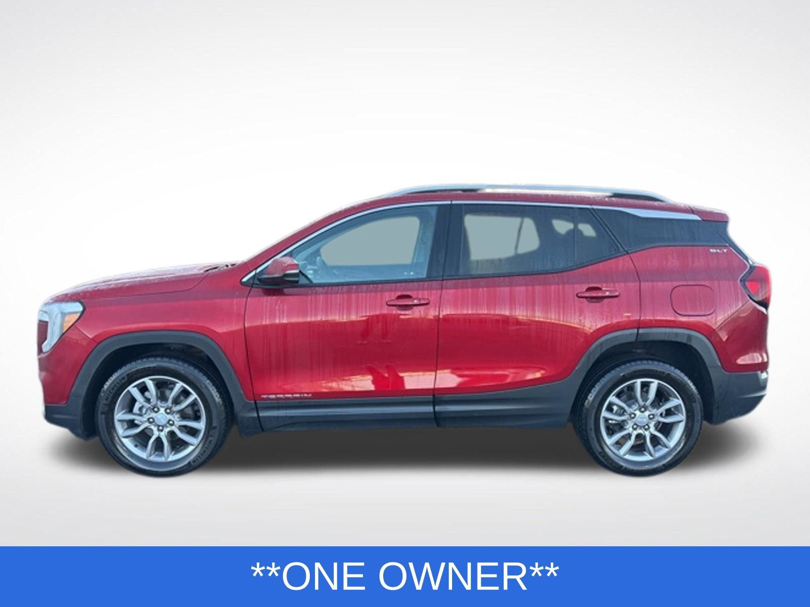 Used 2024 GMC Terrain SLT w/ LPO, Cargo Package AWD/4WD image 2