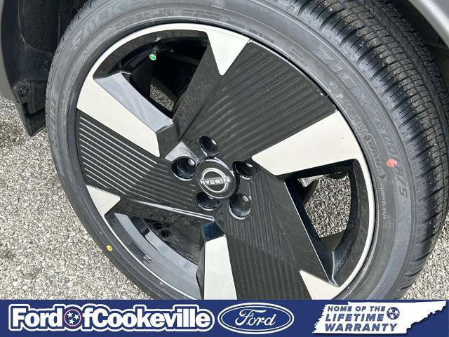 Used 2025 Nissan Kicks SR image 12