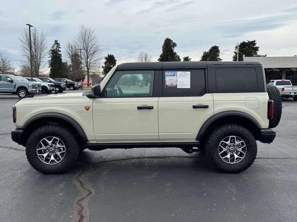 Certified 2025 Ford Bronco Badlands AWD/4WD image 28