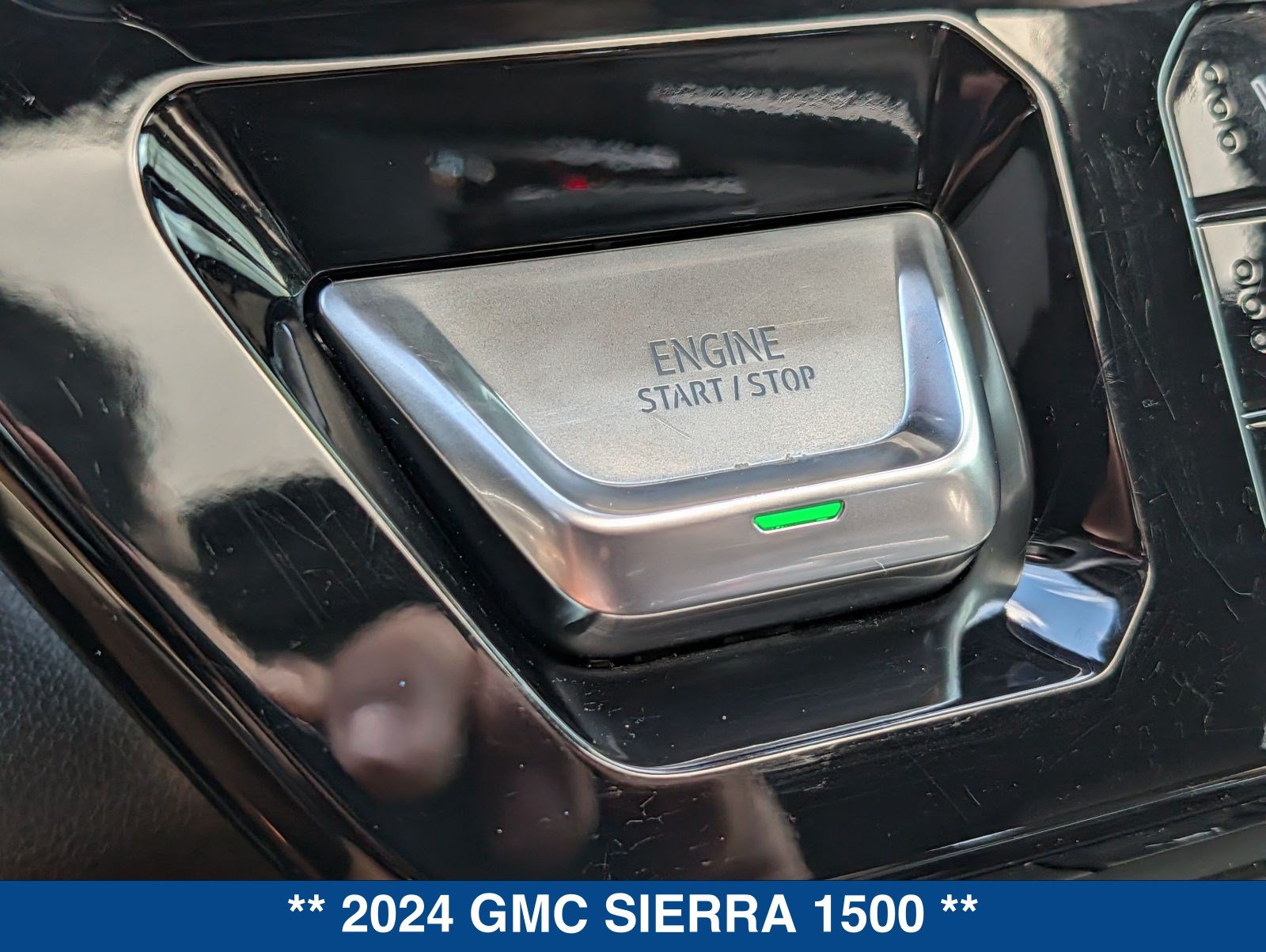 Used 2024 GMC Sierra 1500 Denali w/ Denali Reserve Package AWD/4WD image 39