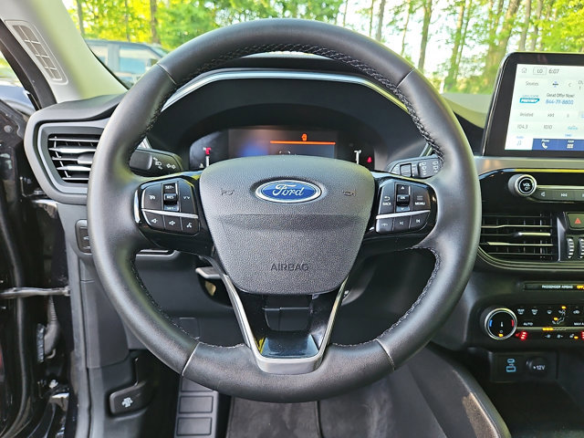 Certified 2023 Ford Escape Active AWD/4WD image 25