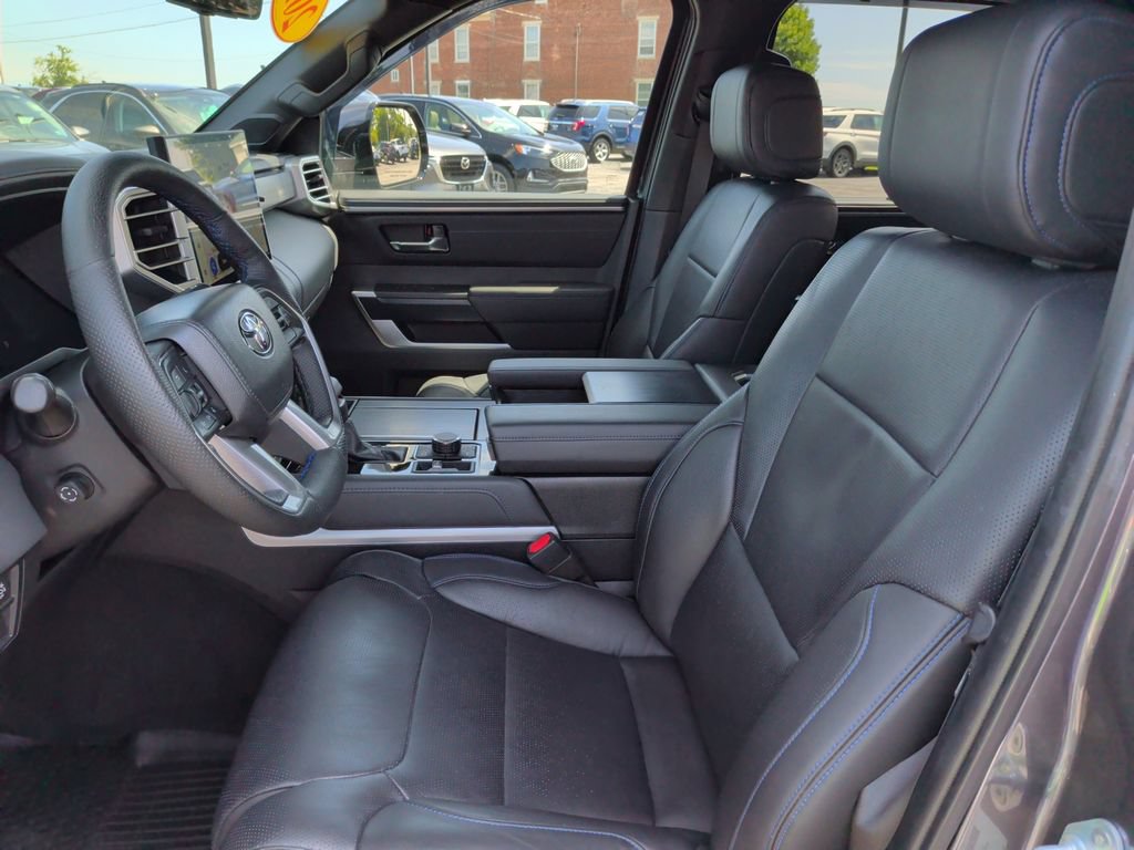 Used 2025 Toyota Tundra Platinum w/ TRD Off-Road Package AWD/4WD image 16