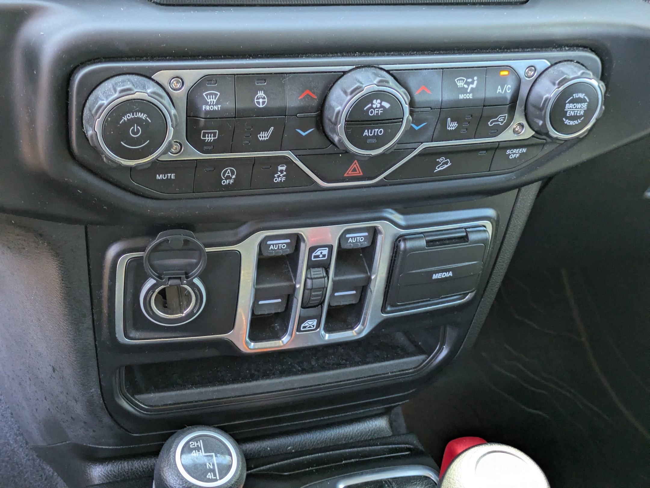 Used 2019 Jeep Wrangler Unlimited Sport S AWD/4WD image 18
