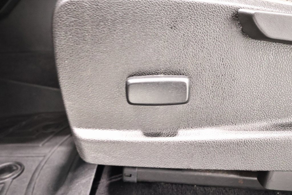 Used 2019 Chevrolet Colorado LT image 17