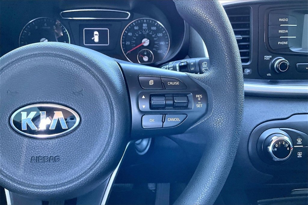 Used 2018 Kia Sorento LX image 11
