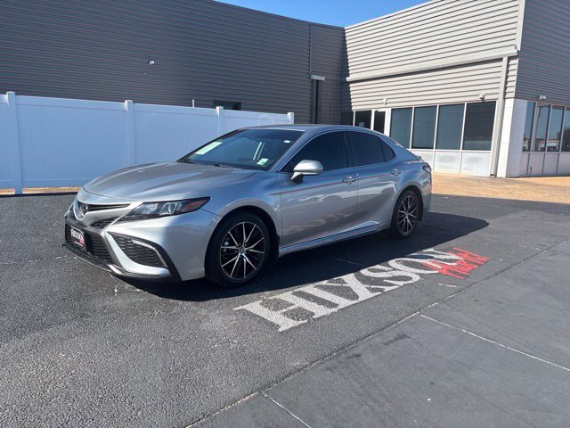 Used 2024 Toyota Camry SE