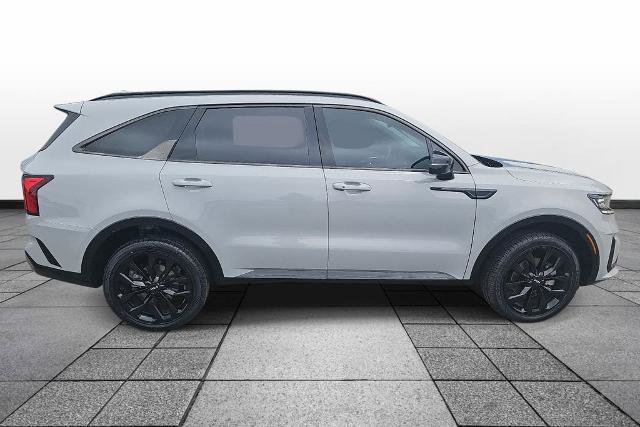 Used 2023 Kia Sorento SX AWD/4WD image 4