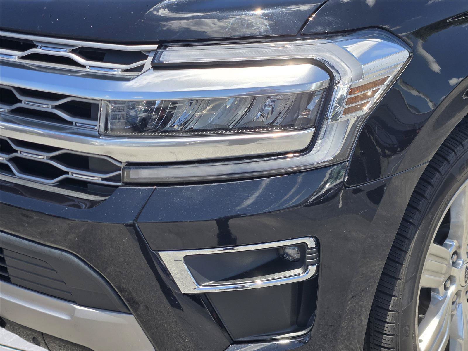 Certified 2022 Ford Expedition Platinum RWD image 9