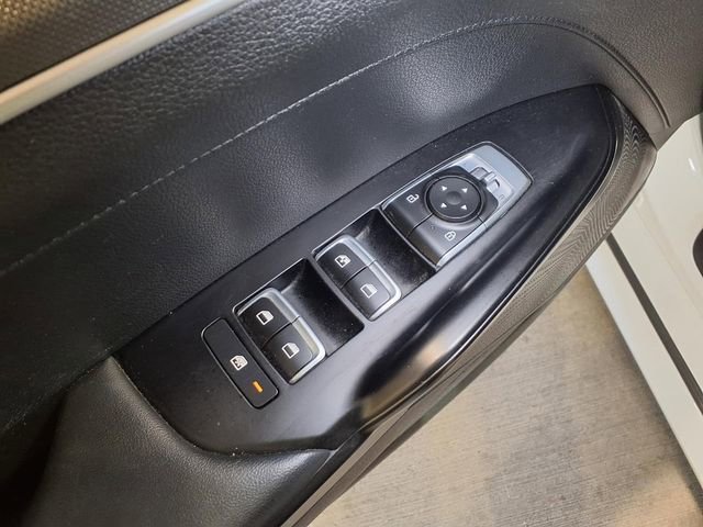 Used 2023 Kia K5 GT-Line image 19