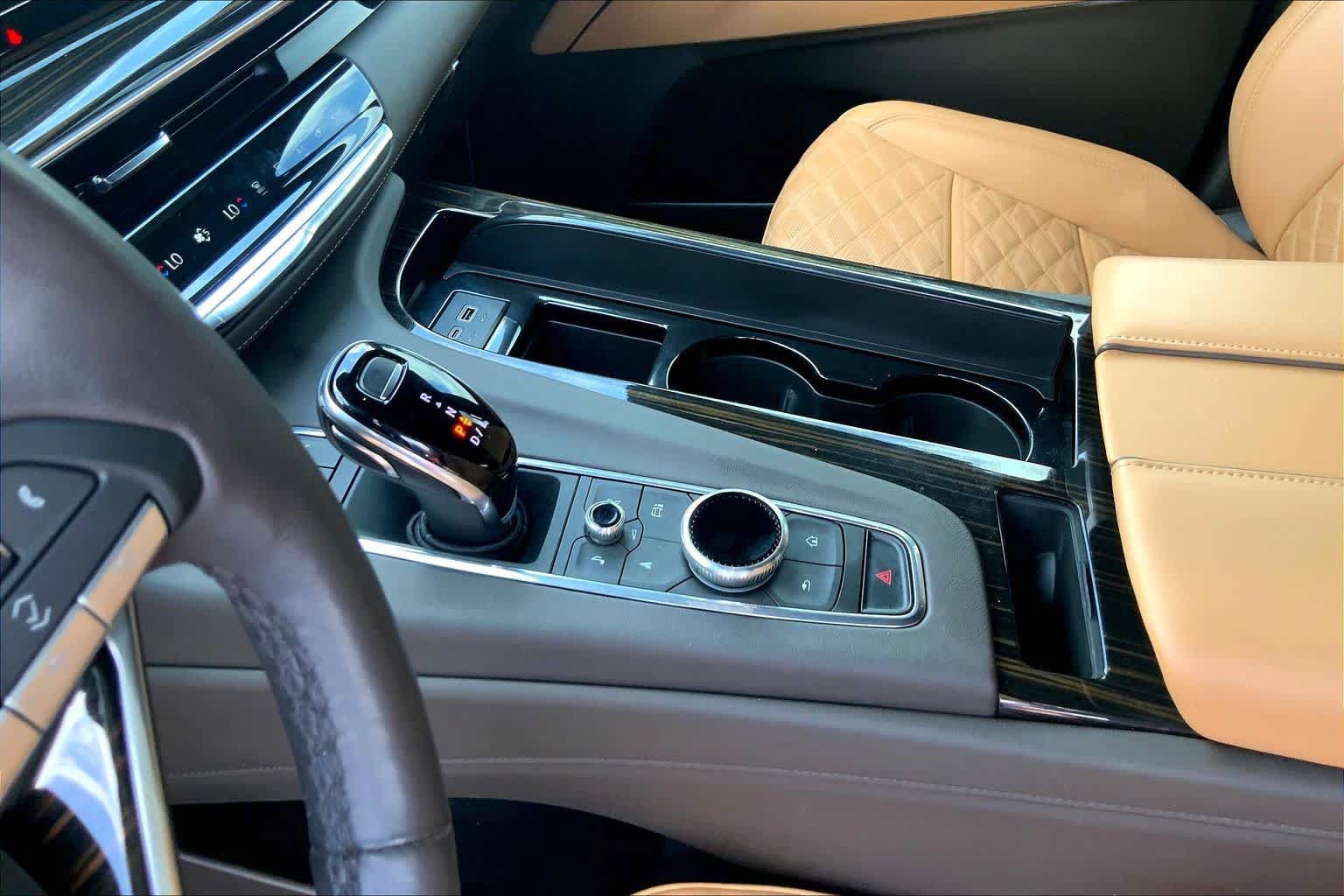 Used 2024 Cadillac Escalade Sport w/ LPO, ONYX Package AWD/4WD image 17
