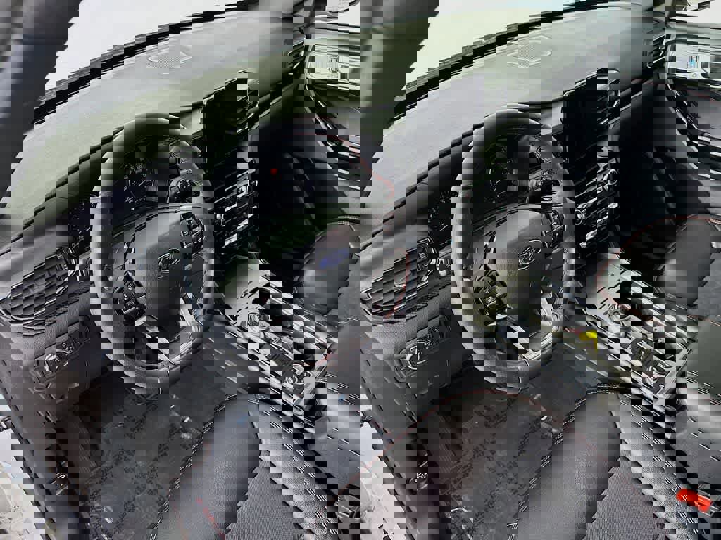 Certified 2022 Ford Explorer ST-Line image 9