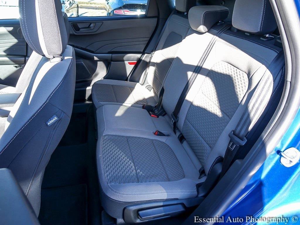 Certified 2022 Ford Escape SE w/ Cold Weather Package image 11