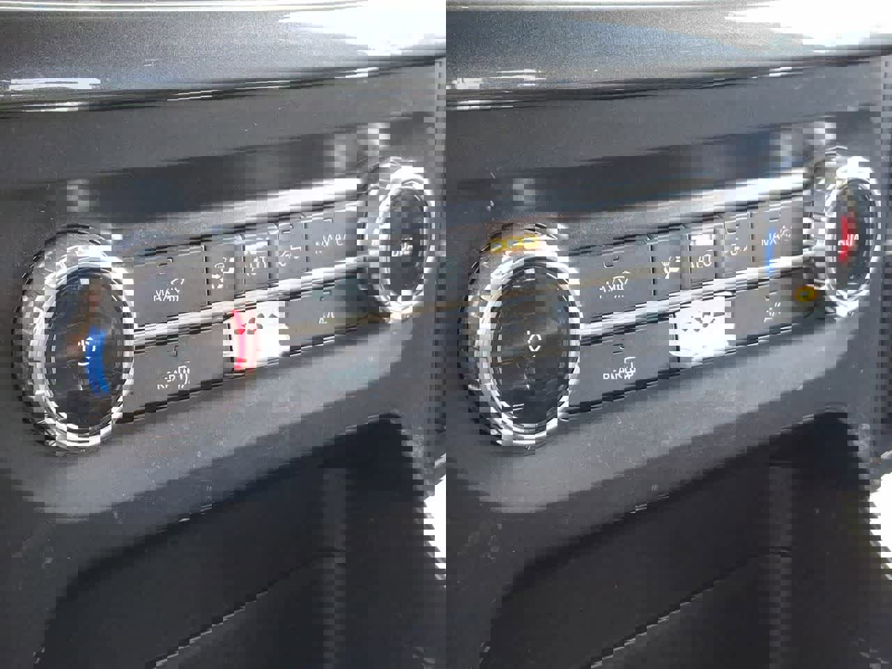 Certified 2022 Ford F150 XLT w/ Equipment Group 301A Mid image 25