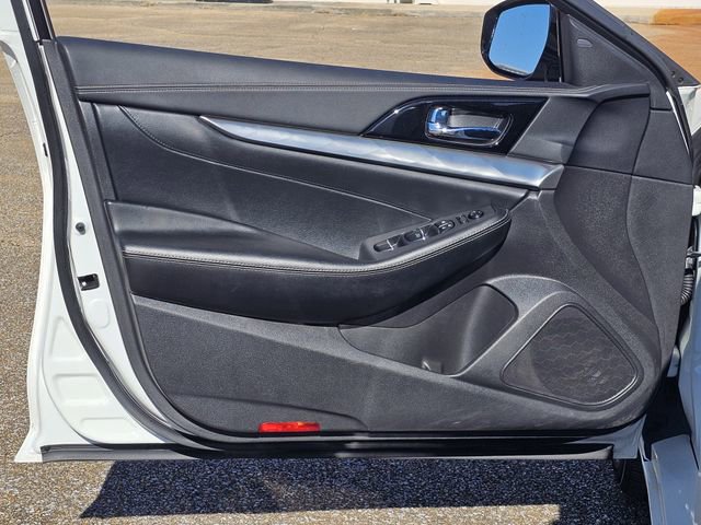 Used 2023 Nissan Maxima SV w/ Floor Mat Group image 14