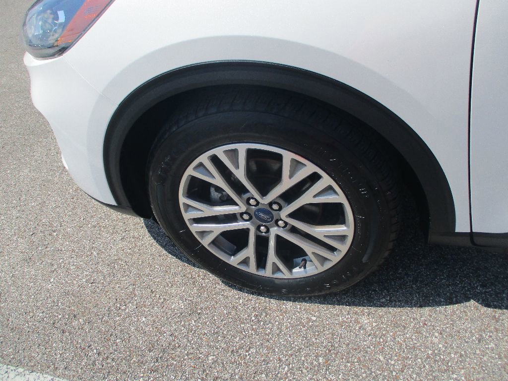 Certified 2022 Ford Escape SEL image 28