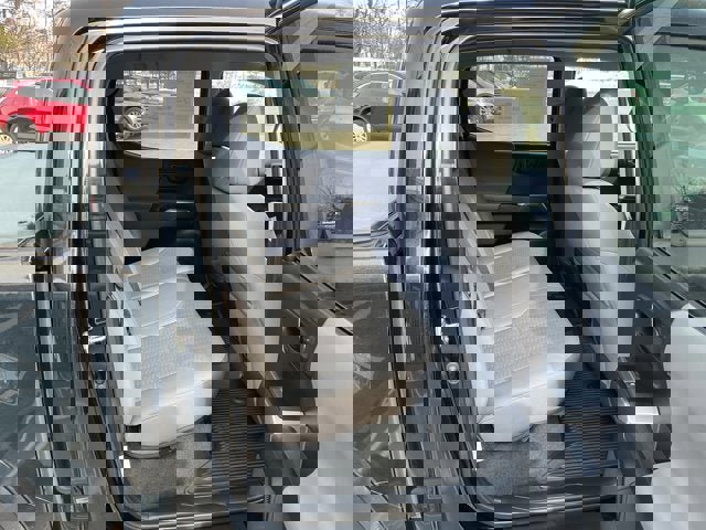 Used 2019 Toyota Tacoma SR5 AWD/4WD image 30