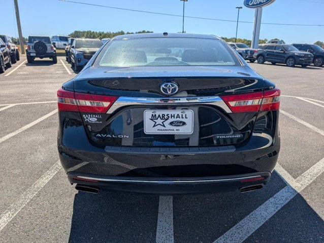 Used 2018 Toyota Avalon Touring FWD image 4