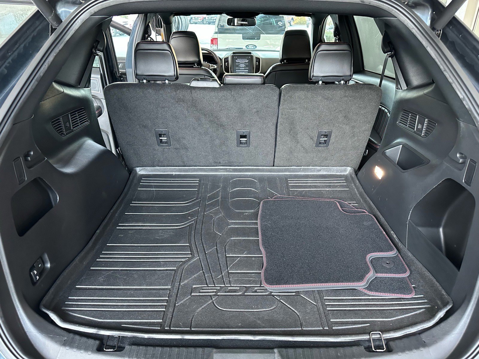 Certified 2024 Ford Edge ST-Line w/ Class II Trailer Tow Package image 24