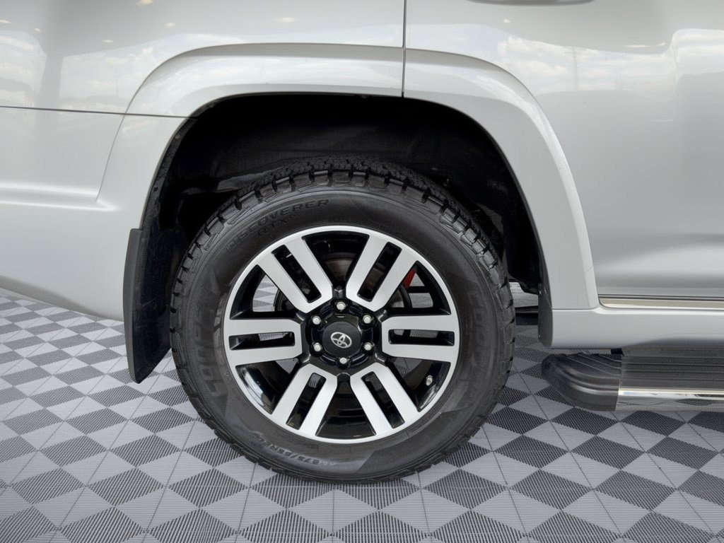 Used 2018 Toyota 4Runner Limited AWD/4WD image 13