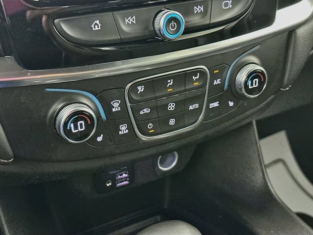 Used 2023 Chevrolet Traverse LT w/ LT Premium Package AWD/4WD image 24