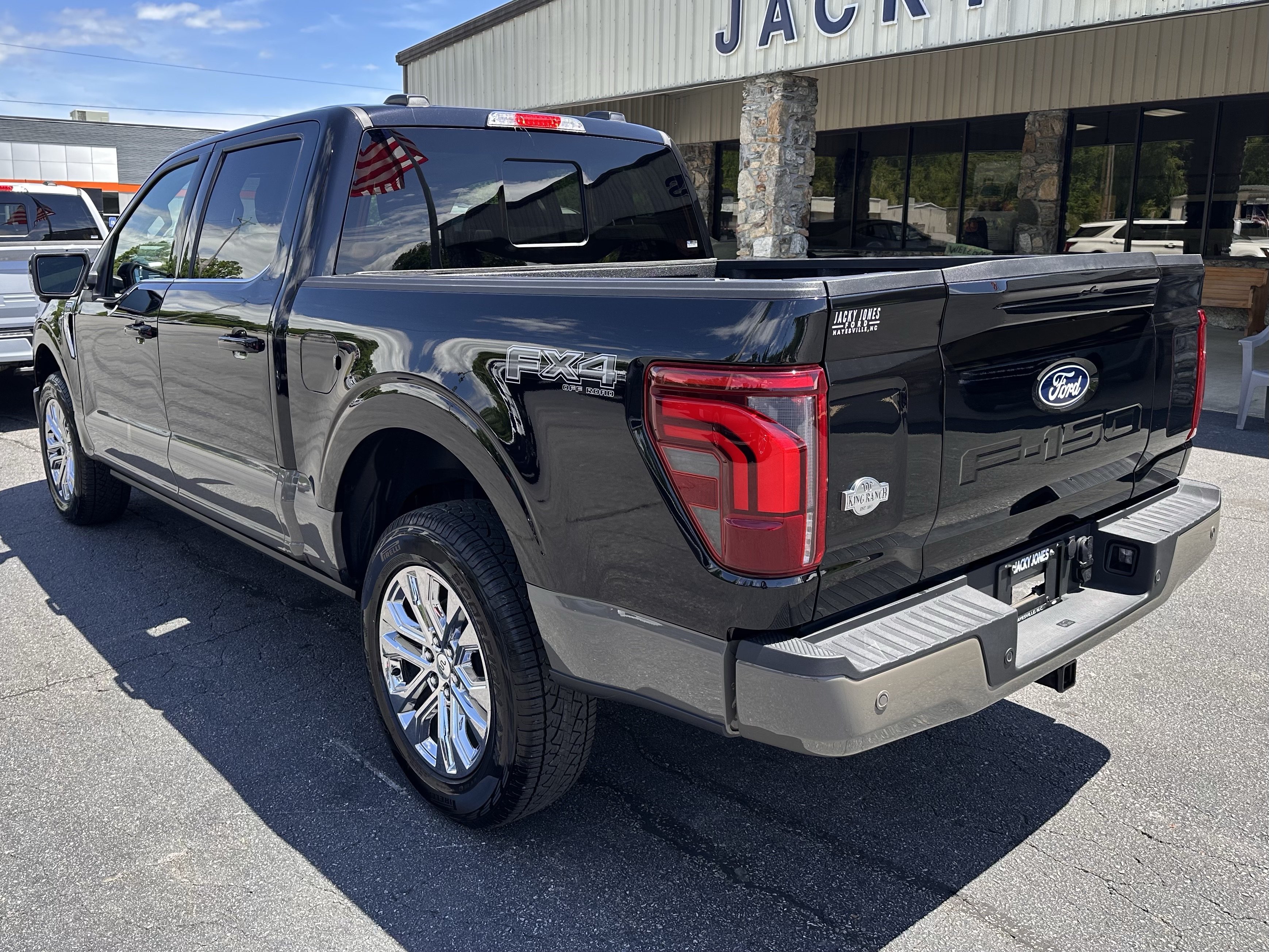 Certified 2025 Ford F150 King Ranch w/ FX4 Off-Road Package AWD/4WD image 8
