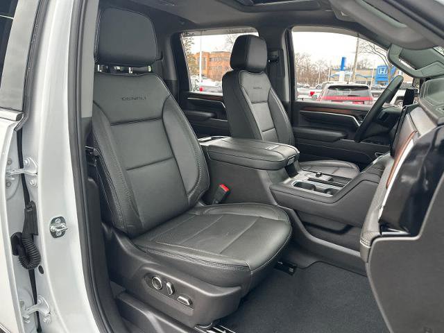 Used 2025 GMC Sierra 3500 Denali w/ Denali Reserve Package image 34