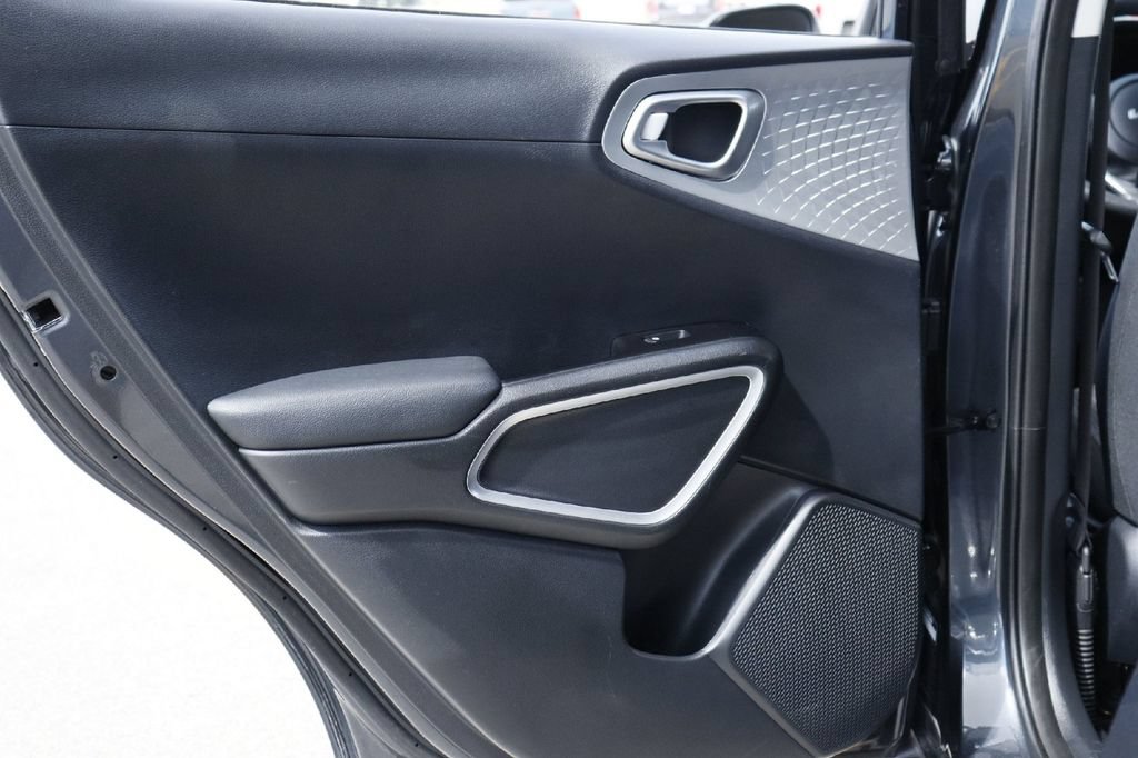 Used 2024 Kia Soul LX w/ Option Group 015 FWD image 24