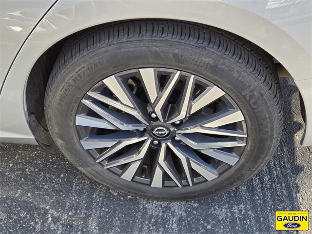 Used 2024 Nissan Altima 2.5 SV image 4