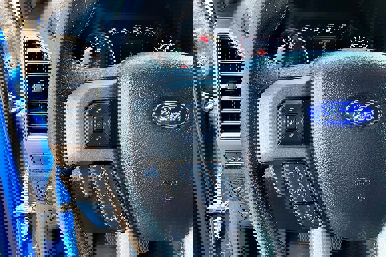 Certified 2019 Ford F150 Raptor w/ Equipment Group 802A Luxury image 24