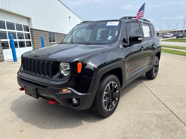 Used 2023 Jeep Renegade Trailhawk AWD/4WD image 4