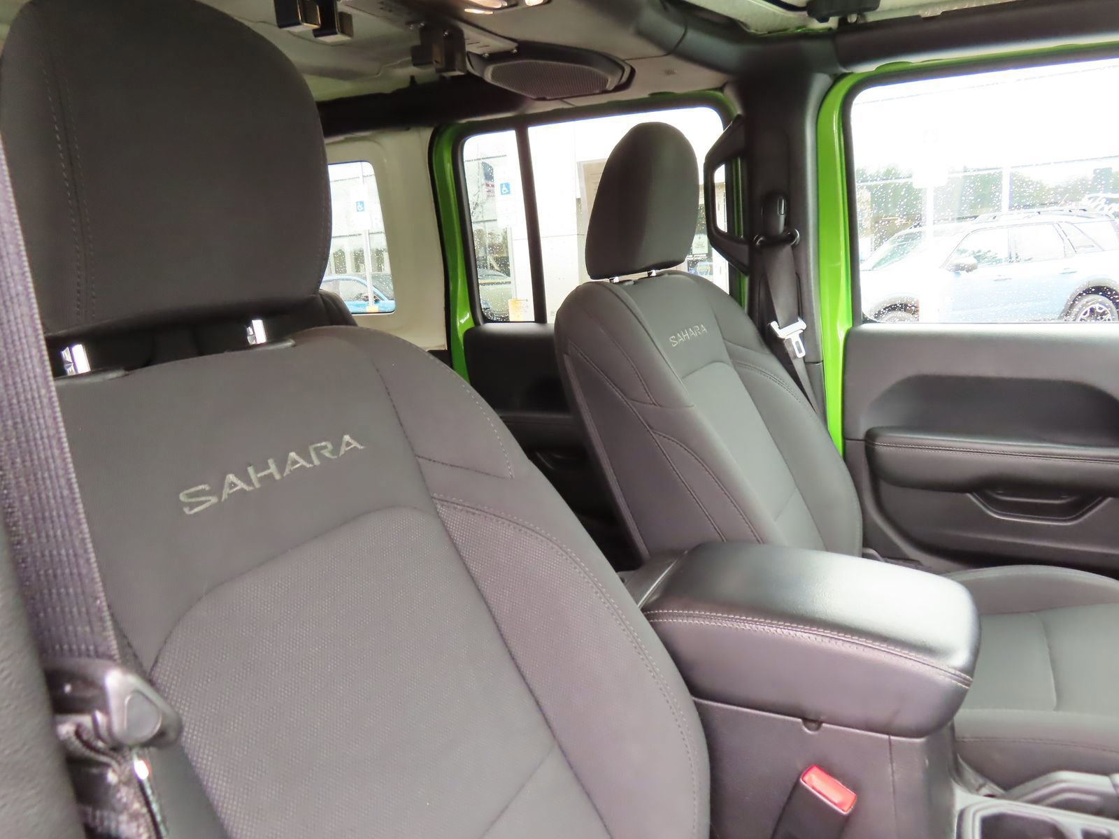 Used 2019 Jeep Wrangler Unlimited Sahara image 36