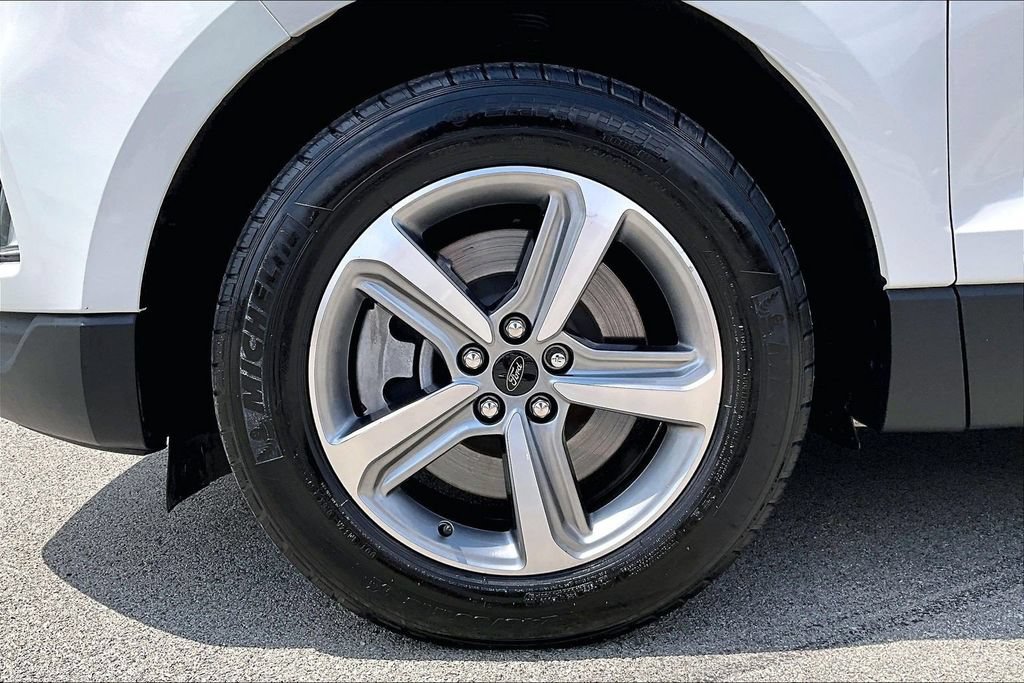 Certified 2023 Ford Edge SEL w/ Convenience Package AWD/4WD image 9
