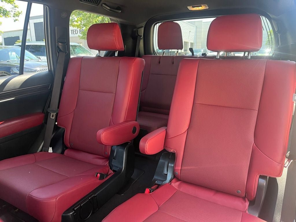 Used 2023 Lexus GX 460 Premium w/ Accessory Package AWD/4WD image 14