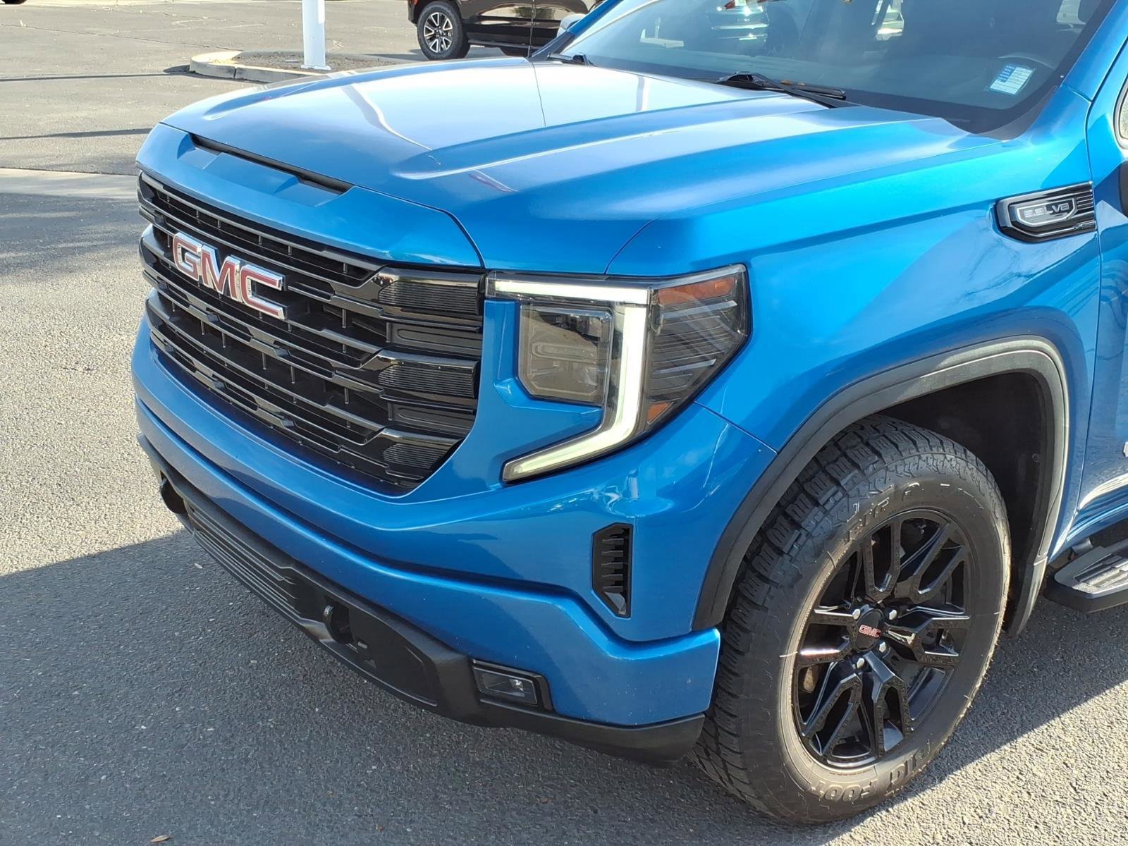 Used 2022 GMC Sierra 1500 Elevation image 8