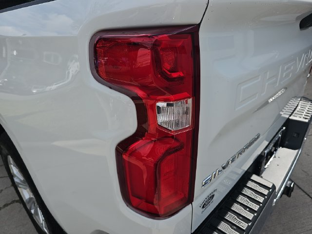 Used 2024 Chevrolet Silverado 1500 LTZ w/ LTZ Premium Package AWD/4WD image 33