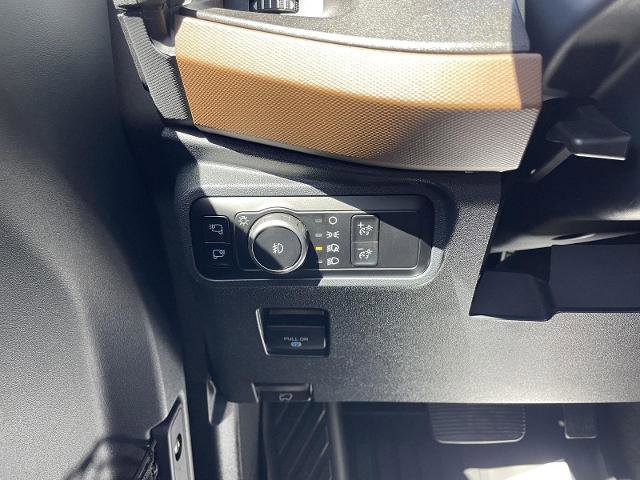 Certified 2024 Ford Bronco Outer Banks w/ Sasquatch Package AWD/4WD image 16