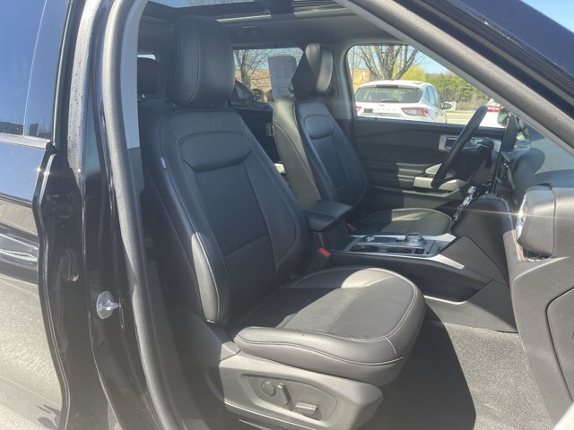 Certified 2023 Ford Explorer Limited w/ Limited Technology Package AWD/4WD image 14