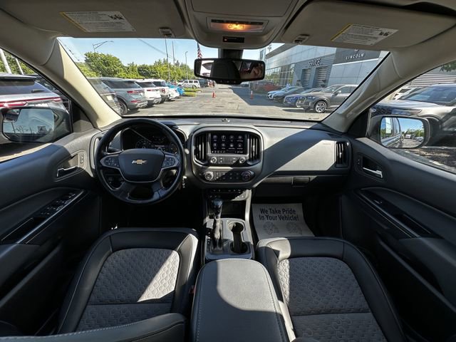 Used 2022 Chevrolet Colorado Z71 AWD/4WD image 3