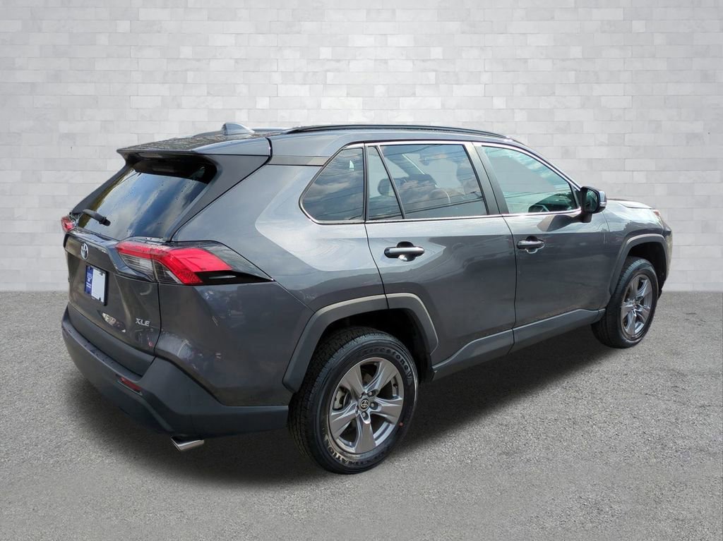 Used 2024 Toyota RAV4 XLE image 4