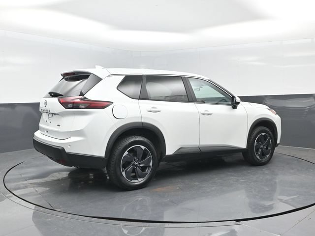 Used 2025 Nissan Rogue SV AWD/4WD image 21